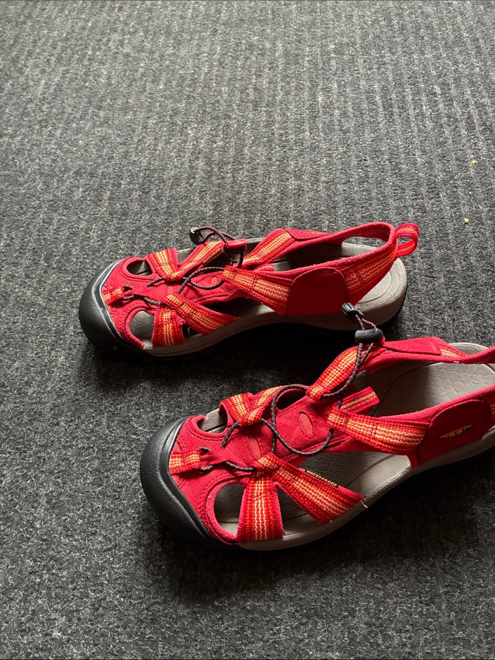 Keen Mens Red and Orange Closed-Toe Sport Sandals